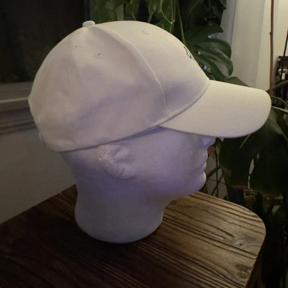 True Religion White Horseshoe Logo Baseball Cap Hat Cotton Casual‎ Fashion